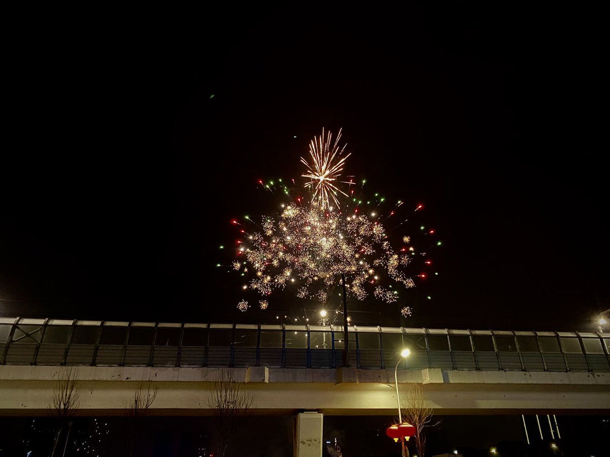 Braitin3's tweet photo. 祈愿人类的未来光明璀璨。🎇 https://t.co/yPSOS0IMVH