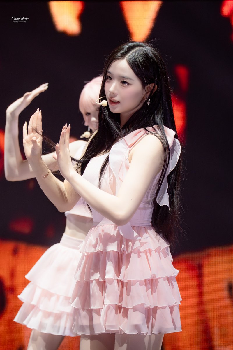 Chaecolate tweet media