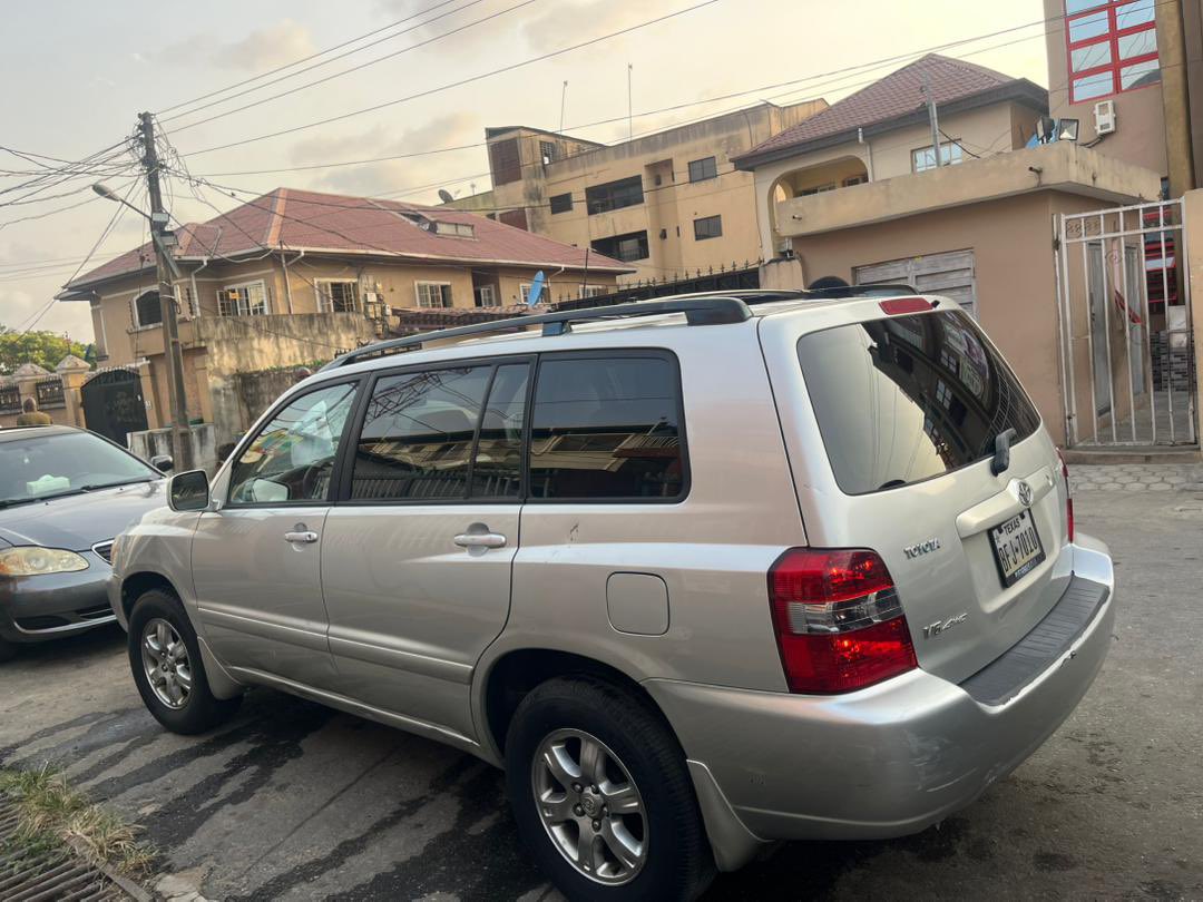 XcessCars's tweet photo. AWOOF!! FOREIGN USED 🇱🇷 
JAN 2026 ENTERY
TOYOTA HIGHLANDER 04
THREE ROWS 
COMPLETE ACCIDENT FREE 
NO SINGLE NAIJA PAINT 
THIS CAR IS SUPER CLEAN 

Price:
10.5m https://t.co/YlTA95UmDc