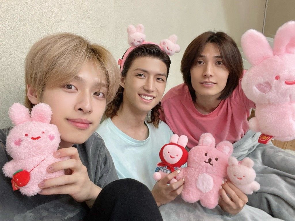 junhanfits's tweet photo. BUTTER SHOP Butter Family Scrabbit Headband https://t.co/NTrw01hwFb