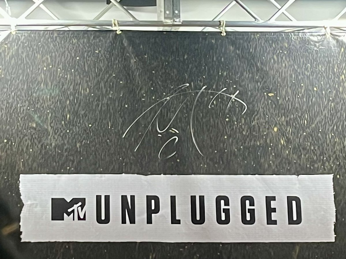 moni🦈🐱 tweet media