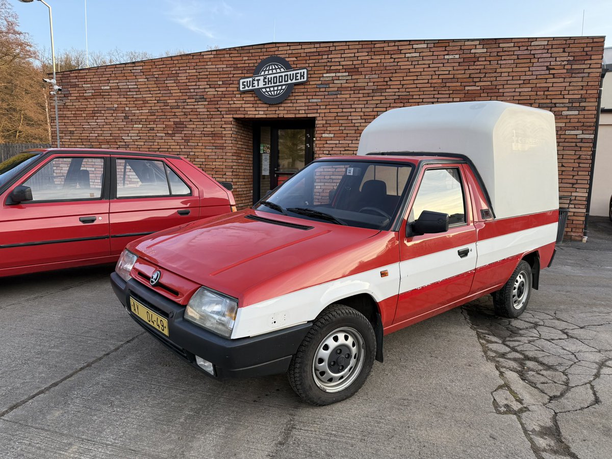 Tyhle tři Karkulky zabírají místo, kdyby měl někdo náááhodou zájem než je dám do inzerce, napište mi ☺️