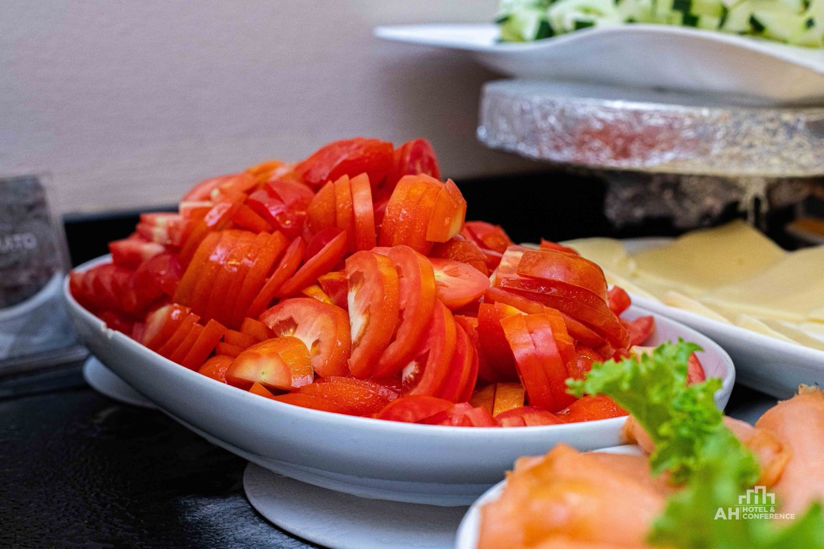 Kem45813880's tweet photo. Enjoy the flavors of Ghana at @AHHotelAfrica_  Breakfast Buffet! 
From fresh vegetables to juicy tropical fruits, taste nature, culture, and pride in every bite.

🕕 Daily | 6am – 10am
#GhanaMonth #HeritageBreakfast

Iran  Nana Agradaa UPSA Mama Pat Ibrahim Mahama  Ayawaso East https://t.co/GJnhm6WVzn
