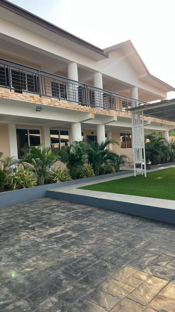 CutiePhilly's tweet photo. FOR RENT 
1 bedroom apartment 
2 bedroom apartment

-Swimming Pool
- Guest Room
 - Spacious Car Park
-Security Available
 - Standby Generator

📍Adenta Amrahia https://t.co/KMfooCA6SJ