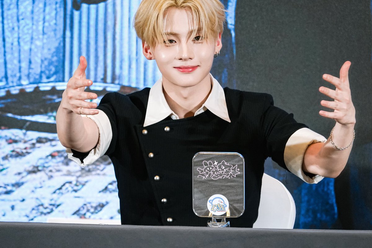 XinWonCin tweet media