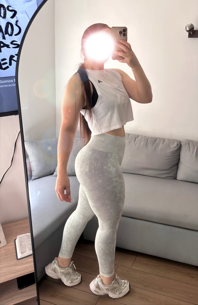 LaBlanquitaFit's tweet photo. Suscribanse a mi #arsmate, vean mis resultados #fit aprovechen el descuento del 50% #fitness #lablanquitafit #bumbum https://t.co/b8jyATElNn