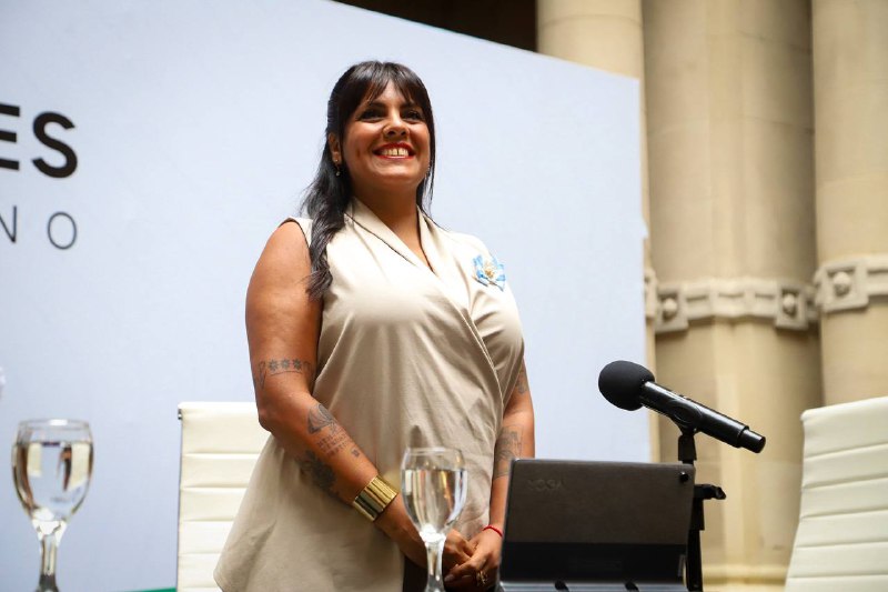 Hoy, vengo a inaugurar un nuevo Período de Sesiones Ordinarias del <a href="/QuilmesHCD/">HCD Quilmes</a>. Lo hago con profundo respeto y con el compromiso de estar a la altura de lo que este momento demanda: darle continuidad al proyecto de transformación que iniciamos en 2019 y cuidar el lugar de nuestra