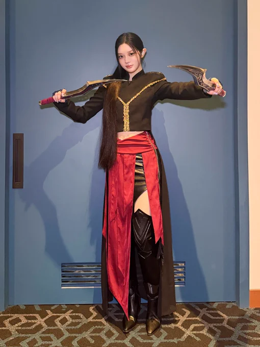 I love how Minju from ILLIT loves Katarina and has 700k Mastery and said multiple times how much she loves Kat. I need Kat getting a music skin one day where she is Kat's singing voice. She was so happy being Kat in LCK opening last year...