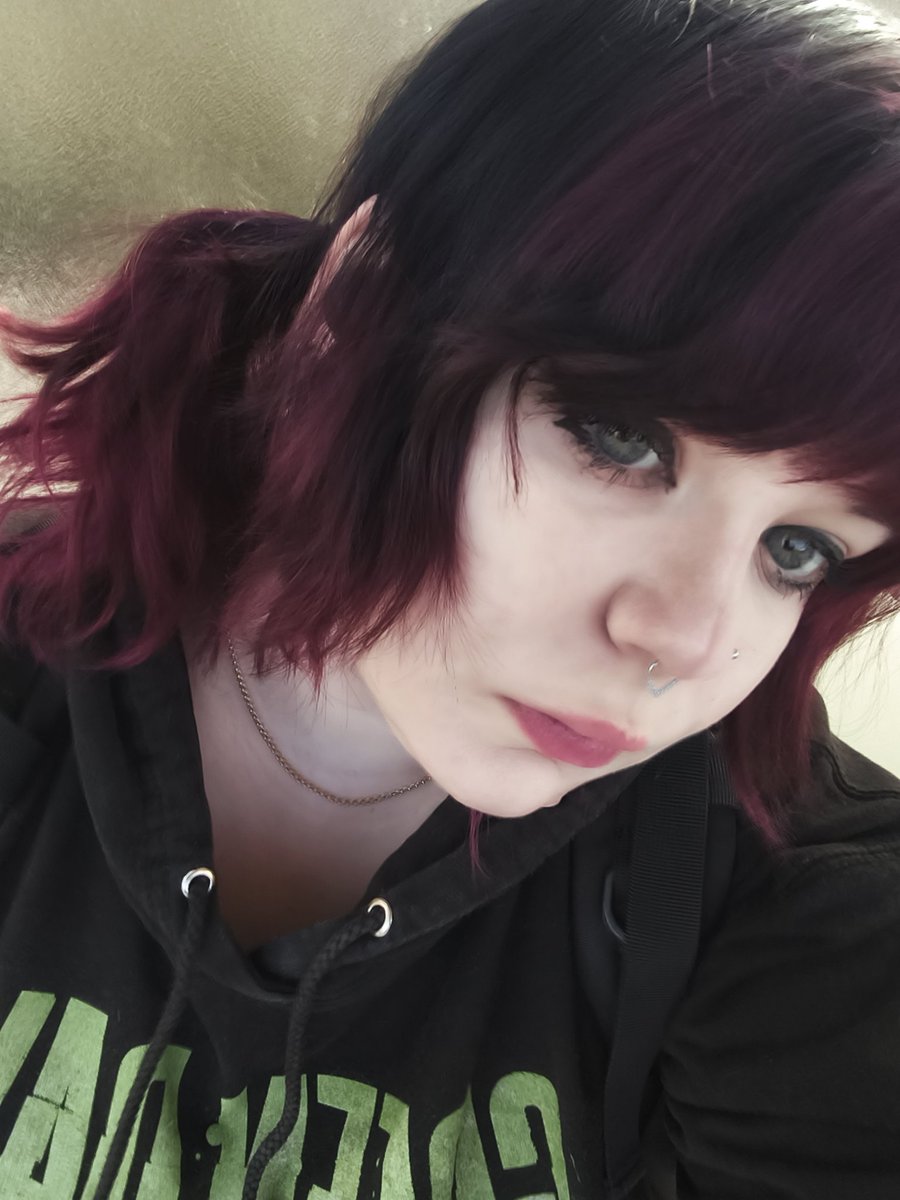 Skunkprincess tweet media