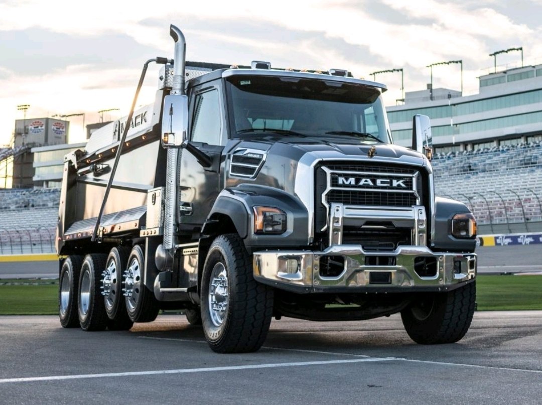 MACK LOVIN tweet media