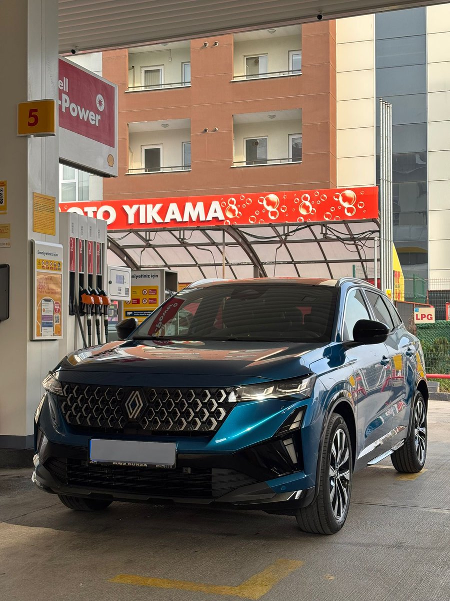Aradan geçen 13 yıldan sonra, özümüz Renault’a döndük, bi maşallah alırız… 🧿
1-1998-2005 ‘96 Broadway
2-2005-2012 ‘03 Megane
3- 2026-? ‘25 Austral