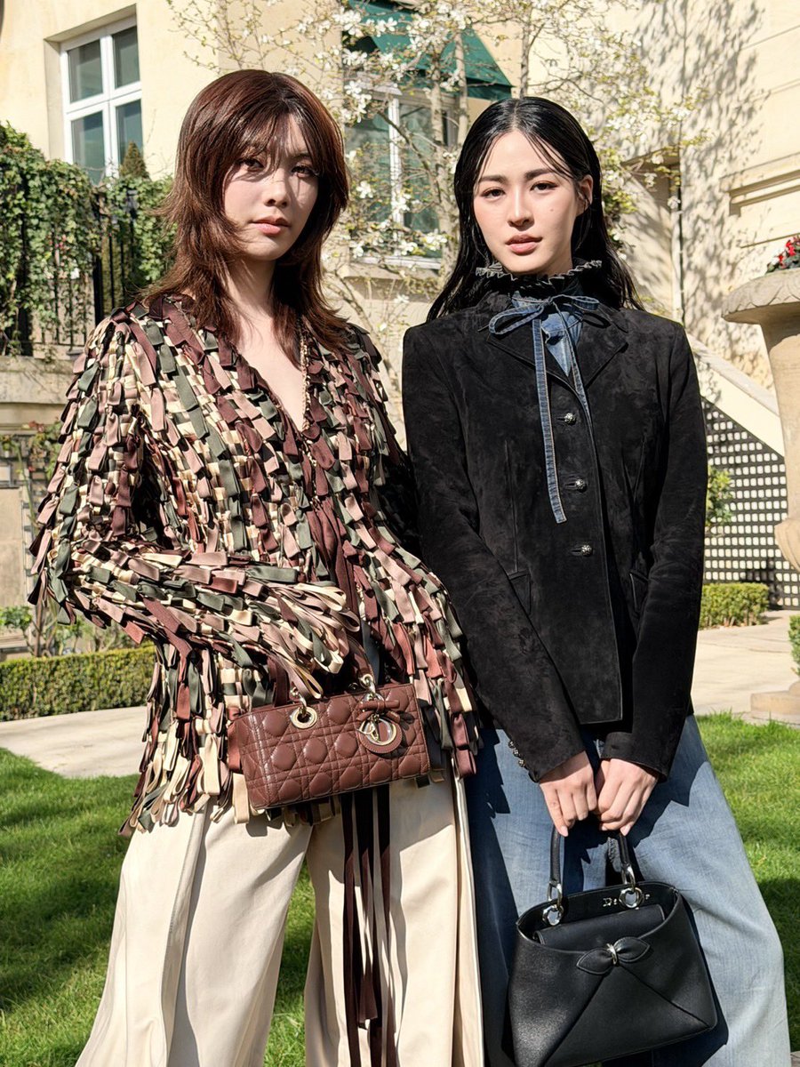 lingling_fans's tweet photo. This Dior look is elevated by Lingling Kwong's natural poise. Flawless and undeniably chic. 🕊️👑

LINGORM BA DIOR AT PFW26
#LingOrmDiorAW26
#linglingkwong #PFW 
#Dior #DiorAW26 
@linglingsirilak @Dior https://t.co/Ob0Ym2LOdy