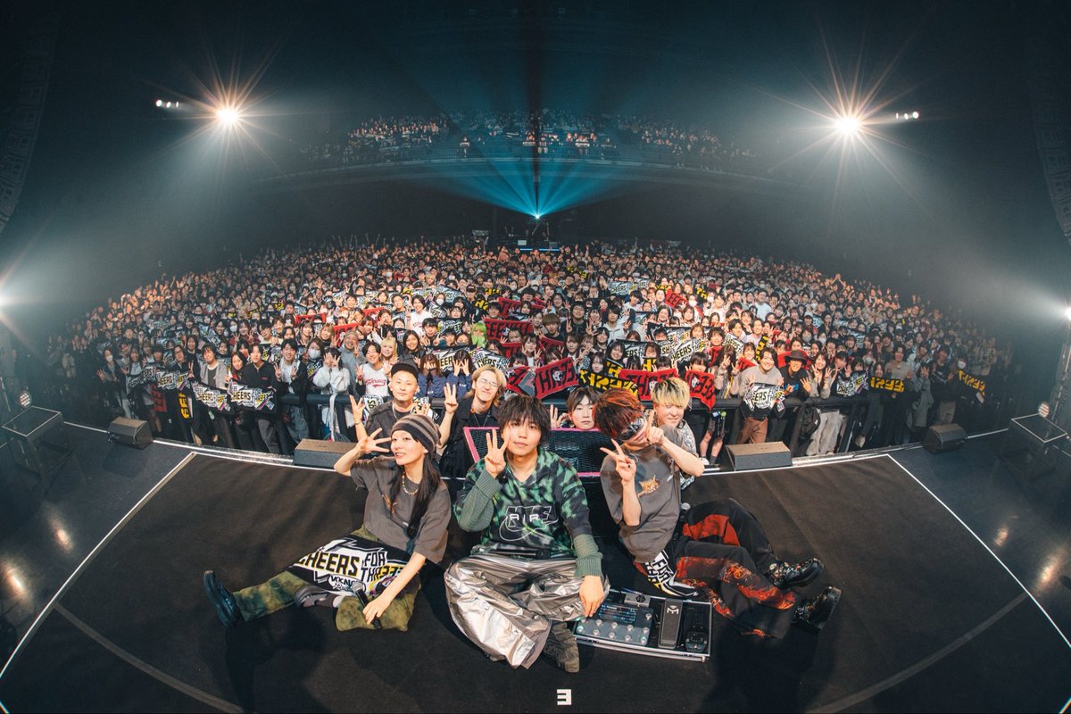 すりぃ_THREEE tweet media