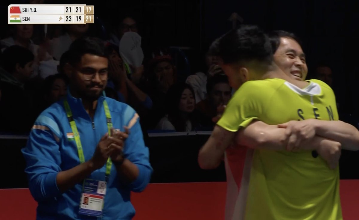 Vinayakk tweet media