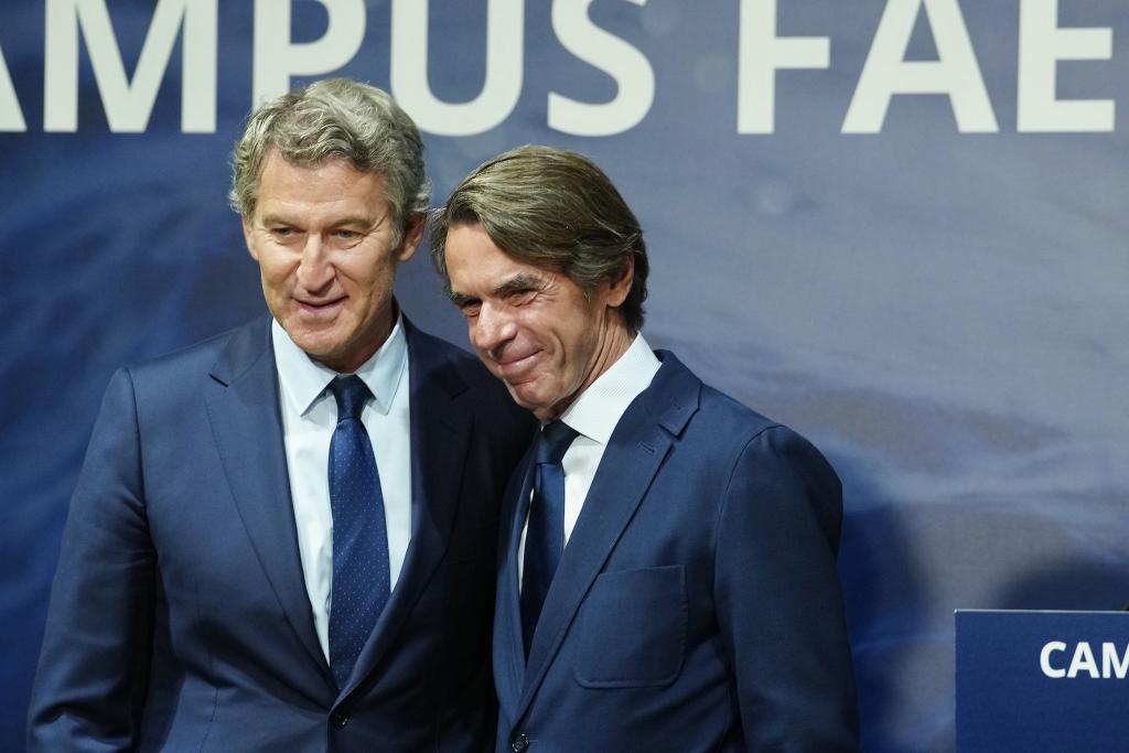 George W. Bush y José María Aznar se vuelven a encontrar 23 años después... 

Estamos trabajando en ello... 😅😅