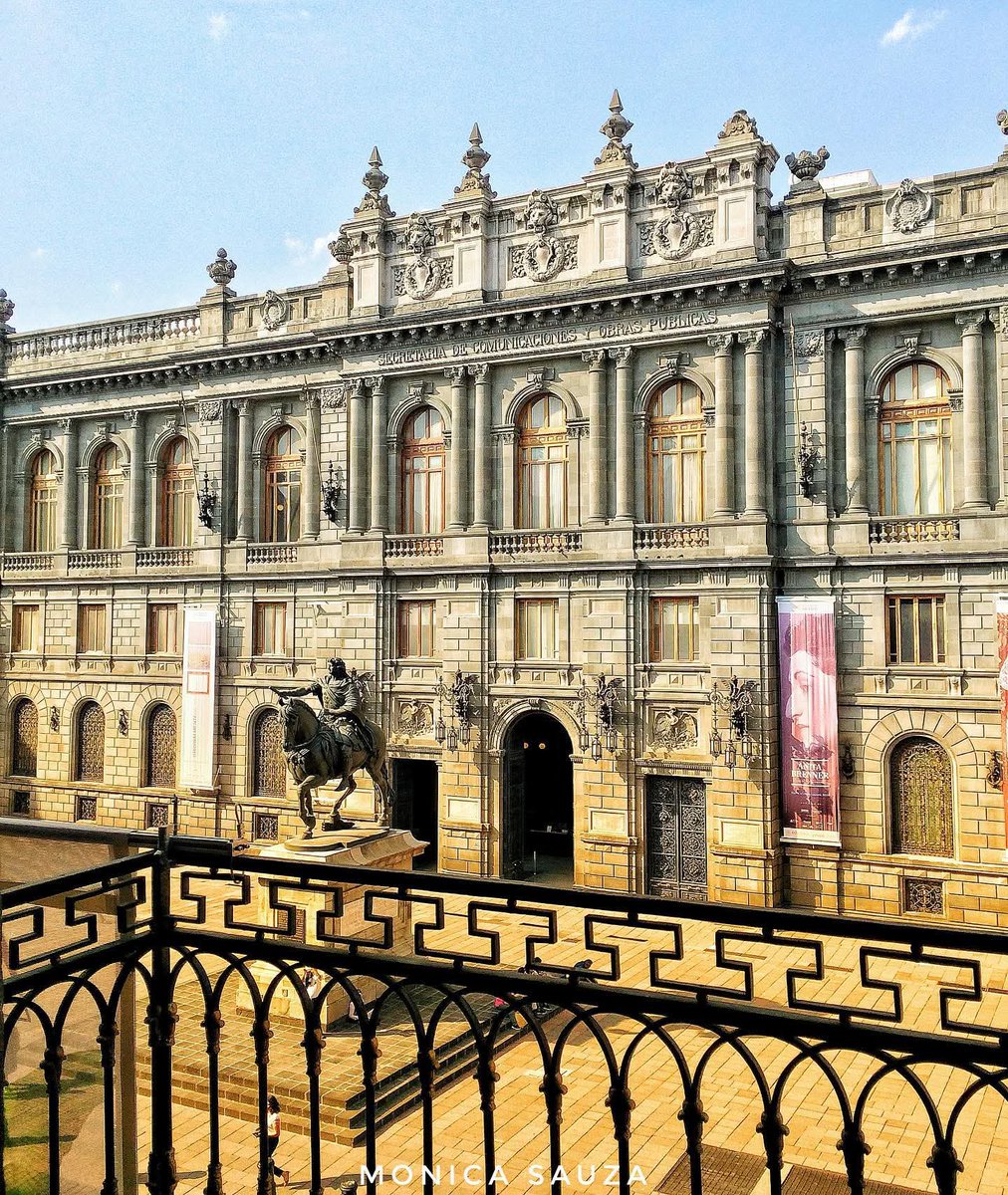 mosave_87's tweet photo. Quiero gritar, que el mundo sepa que te quiero...

📷 IG: monicasauza

#cdmx #centrohistórico #architecturephoto #munal https://t.co/e3mhqebvXQ