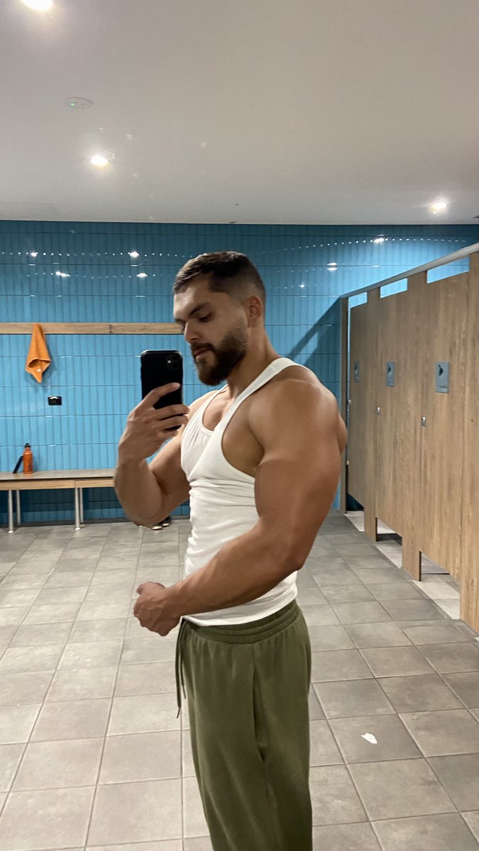 Nicolás tweet media