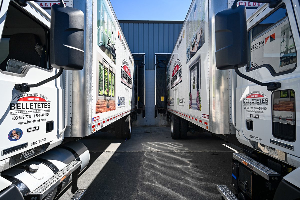 BallardTrucks's tweet photo. Box trucks that deliver for @Belletetes. 💪

@MackTrucks #MackTrucks #MediumDutyTrucks #BoxTrucks #BuildingMaterials #DeliveryTrucks #NewHampshire https://t.co/4EyWISX66E