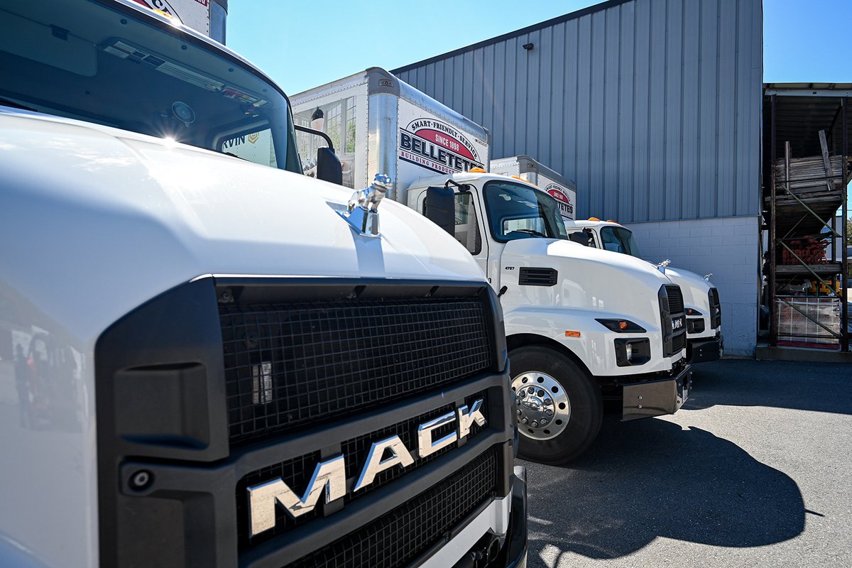 BallardTrucks's tweet photo. Box trucks that deliver for @Belletetes. 💪

@MackTrucks #MackTrucks #MediumDutyTrucks #BoxTrucks #BuildingMaterials #DeliveryTrucks #NewHampshire https://t.co/4EyWISX66E