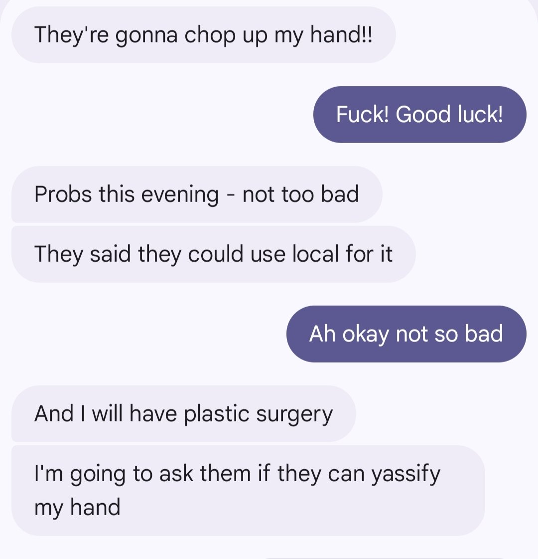 OSTPascoe's tweet photo. A cat bit my brother so hard he's getting plastic surgery on his hand https://t.co/n39UwgQPsp