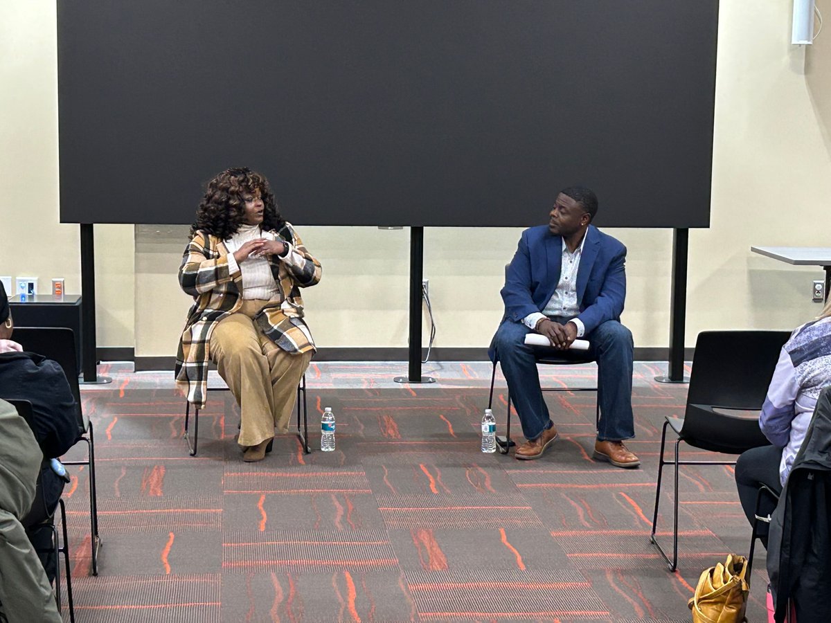 St. Louis Public Library tweet media