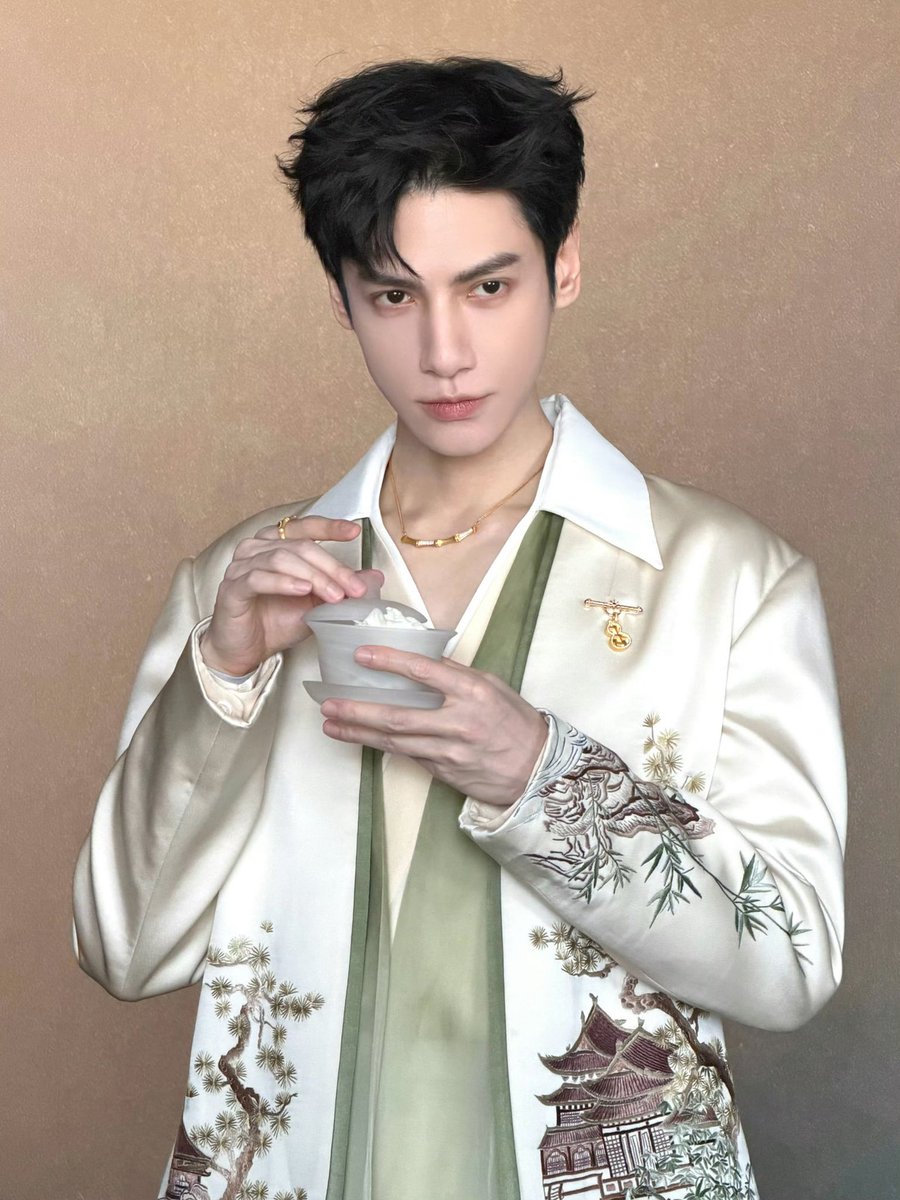 [20260303] #LuoYunxi  Weibo Update

#罗云熙
#หลัวอวิ๋นซี
#湖南卫视元宵喜乐会

Cr: weibo.com/1860563805/527…