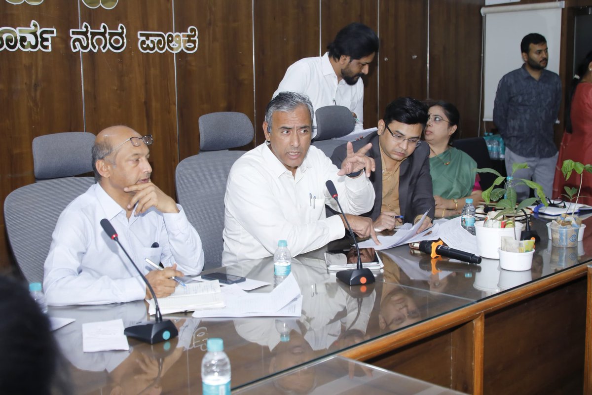 BECCUPDATES's tweet photo. @DKShivakumar @GBA_office
@GBAChiefComm #BECC #PublicGrievance #WasteManagement #UrbanGovernance https://t.co/hNGBH3cyY5