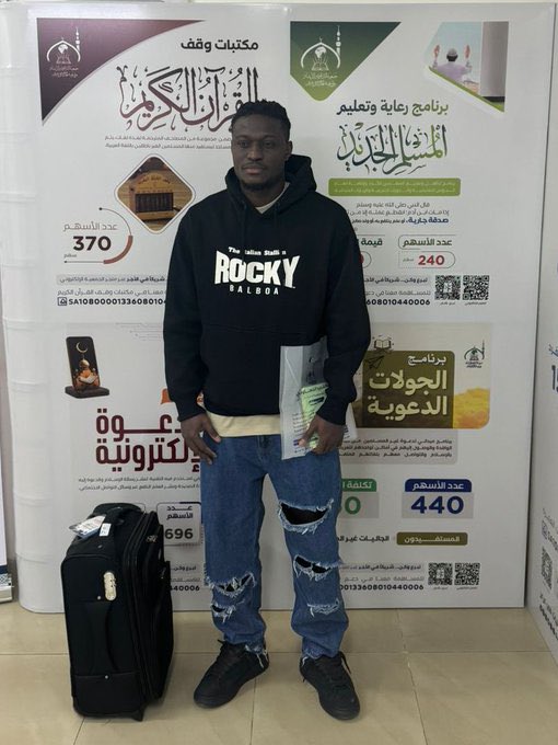 ما شاء الله تبارك الرحمن 

أمس فيه لاعبين في الدرجة الثانية أعلنوا إسلامهم 
لاعب نادي عرعر الكنغولي إيمانا واختار اسم محمد 
لاعب نادي الانتصار النيجيري أولا أوجيتوندي واختار اسم عبدالوهاب