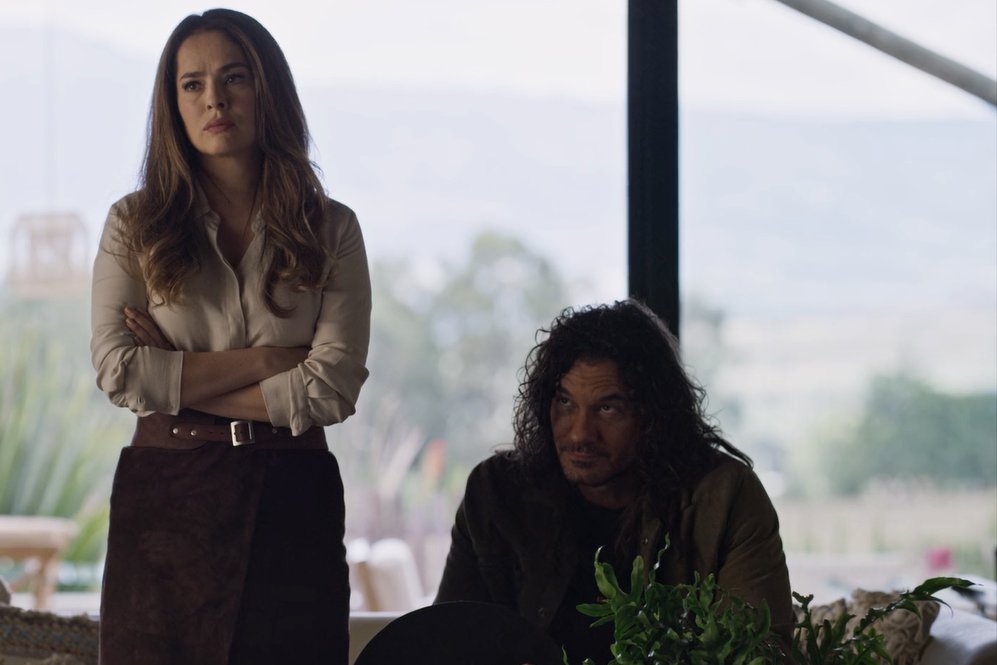 PasdeGavilanes's tweet photo. #PasiónDeGavilanes2 #PDG48 Óscar niega que Romina sea la culpable y acusa a Juan y Norma de acusarla sin fundamento. https://t.co/f0qy0PKl7P