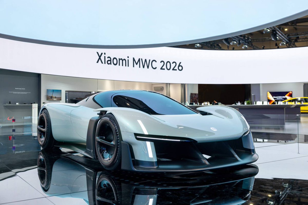 xiaomiItalia's tweet photo. Questo è il volto del futuro. 📸
Dall’IA di oggi all’IA di domani, Xiaomi porta all’#MWC26 l’ecosistema smart Human x Car x Home basato sull’IA, con protagonisti il nuovissimo Xiaomi 17 Ultra e il Leitzphone. #TheNewWaveofAI https://t.co/mvp7TpJ06S