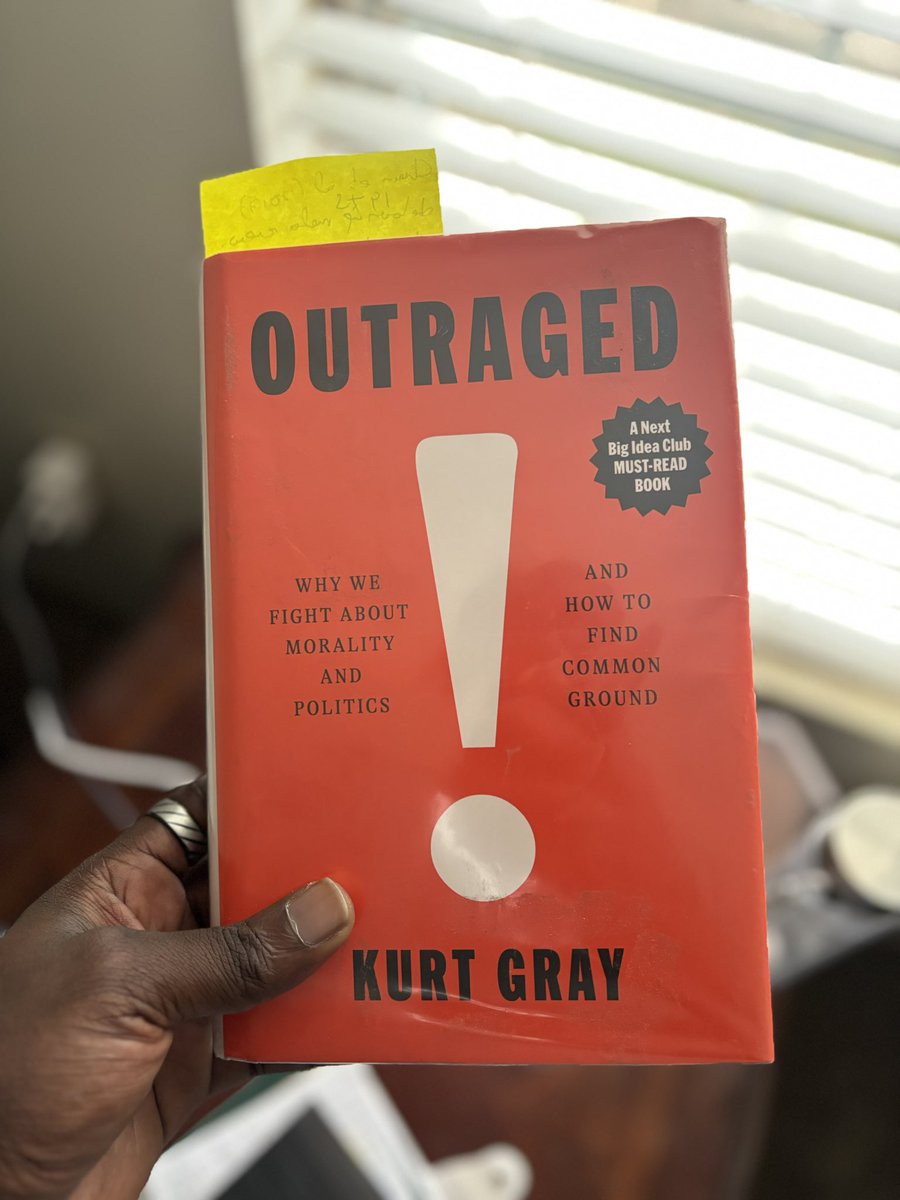 B. F. Bayo tweet media