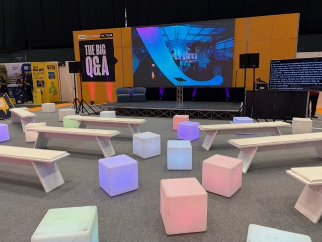 UniWestLondon's tweet photo. UWL is exhibiting at #UCASDiscovery Manchester today and tomorrow between 9.30am and 3pm on Stand A8 at Manchester Central! 👋💙

#UCAS #UWL #TheCareerUniversity #HigherEducation #University https://t.co/ZuD4E1axhF