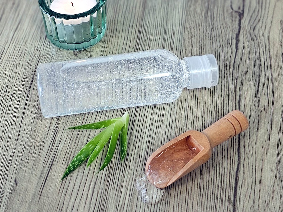 SavvyHomemade's tweet image. 🌿✨ Looking for a gentle yet effective way to cleanse your sensitive skin? This cleanser recipe is perfect for those who want a natural solution without harsh chemicals. ❤️ (savvyhomemade.com/homemade-clean…) #savvyhomemade #NaturalBeauty #SensitiveSkin #HomemadeCleanser #SkincareRoutine