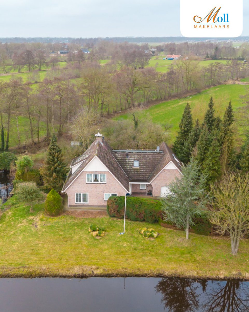 SierdMoll's tweet photo. Dit royale landhuis (2002) in het buitengebied van Jubbega staat op bijna 4.000 m² eigen grond. Met ca. 220 m² woonoppervlak, slapen en baden op de begane grond én extra slaapkamers boven is dit comfortabel én toekomstbestendig wonen.

 #SierdMollMakelaars #Gorredijk   #Funda https://t.co/PCOOT3Cnhq