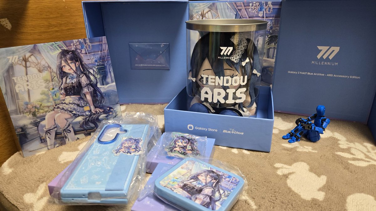 というわけで今回取り寄せたのは韓国限定のGalaxy Z Fold7用のアリス