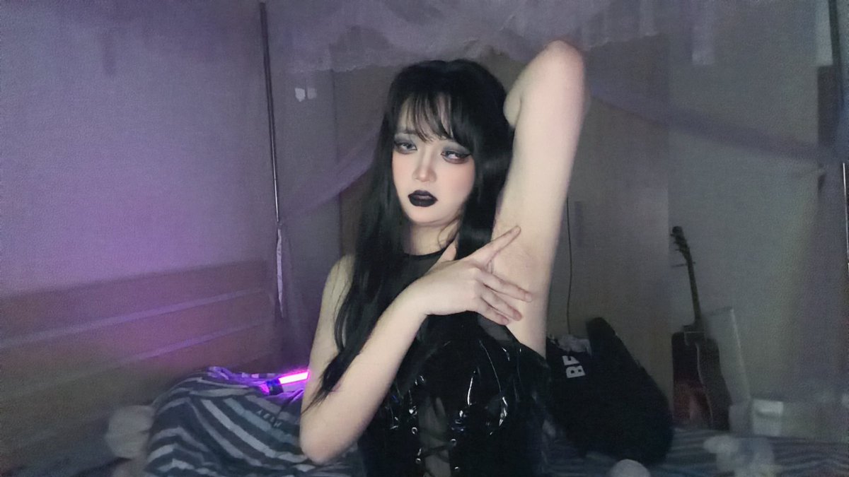 伪娘每日大赛 tweet media