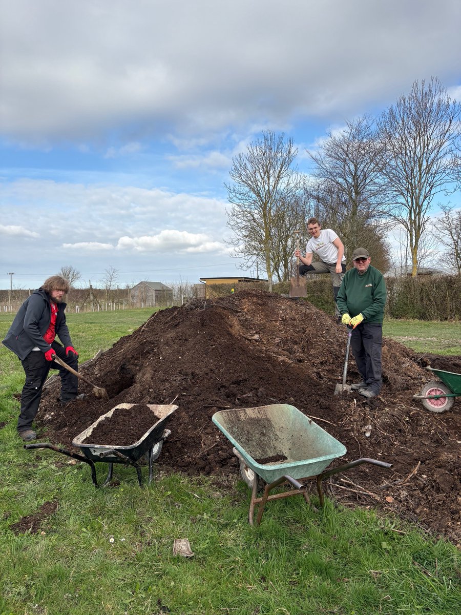 TillyTractor tweet media