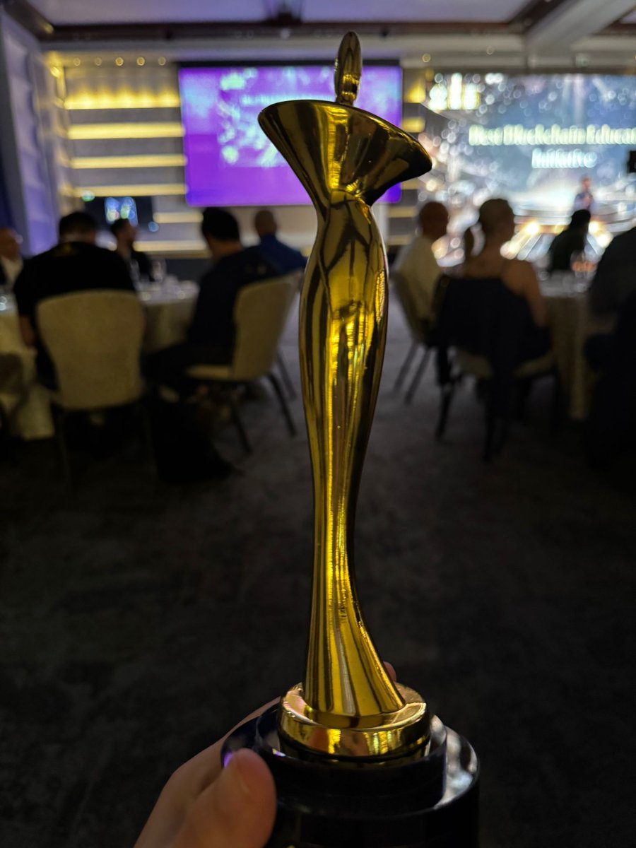 Daiana 🔶️ tweet media