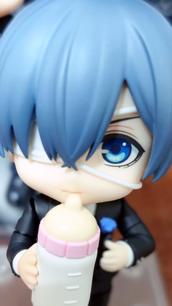 Pluvia_SK's tweet photo. 🍼好適合…少爺…可愛… https://t.co/quBCuHxvWS