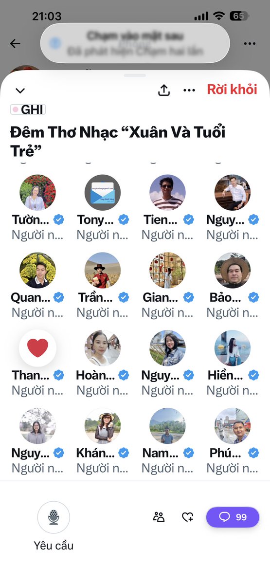 TuongLinh0506's tweet photo. @TungNgu09376020 Tới lượt mình được ngồi kế dượng rồi ạ, nghe mùi đâu thơm thoang thoảng đâu đây, he he https://t.co/hVsrrXZjRk