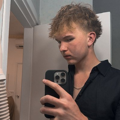 xhxrdyy's tweet photo. @domyxbt not one facial hair and talkin about low T https://t.co/syeEvYTrbC