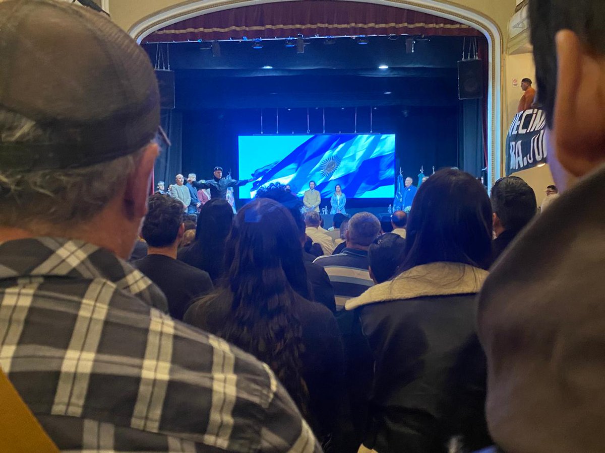 AhoraTrelew's tweet photo. #AhoraTrelew El intendente @gerardomerinotw abre las Sesiones Ordinarias 2026 del @cdtrelew.
 https://t.co/sxnaVwfodL https://t.co/1jegQf6xIo
