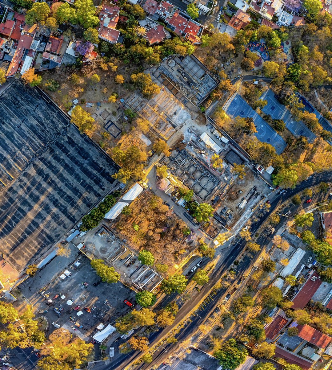 CteCiudAmpAlpes's tweet photo. Publicaremos imágenes aéreas del Parque Las Águilas Japón hasta que el @GobCDMX publique la información técnica, presupuesto y cronograma de la UTOPIAS y nos facilite el acceso para comprobar que no se están afectando árboles y áreas verdes como se ofreció @SOBSECDMX @AlcaldiaAO https://t.co/BZgqPtEbIU