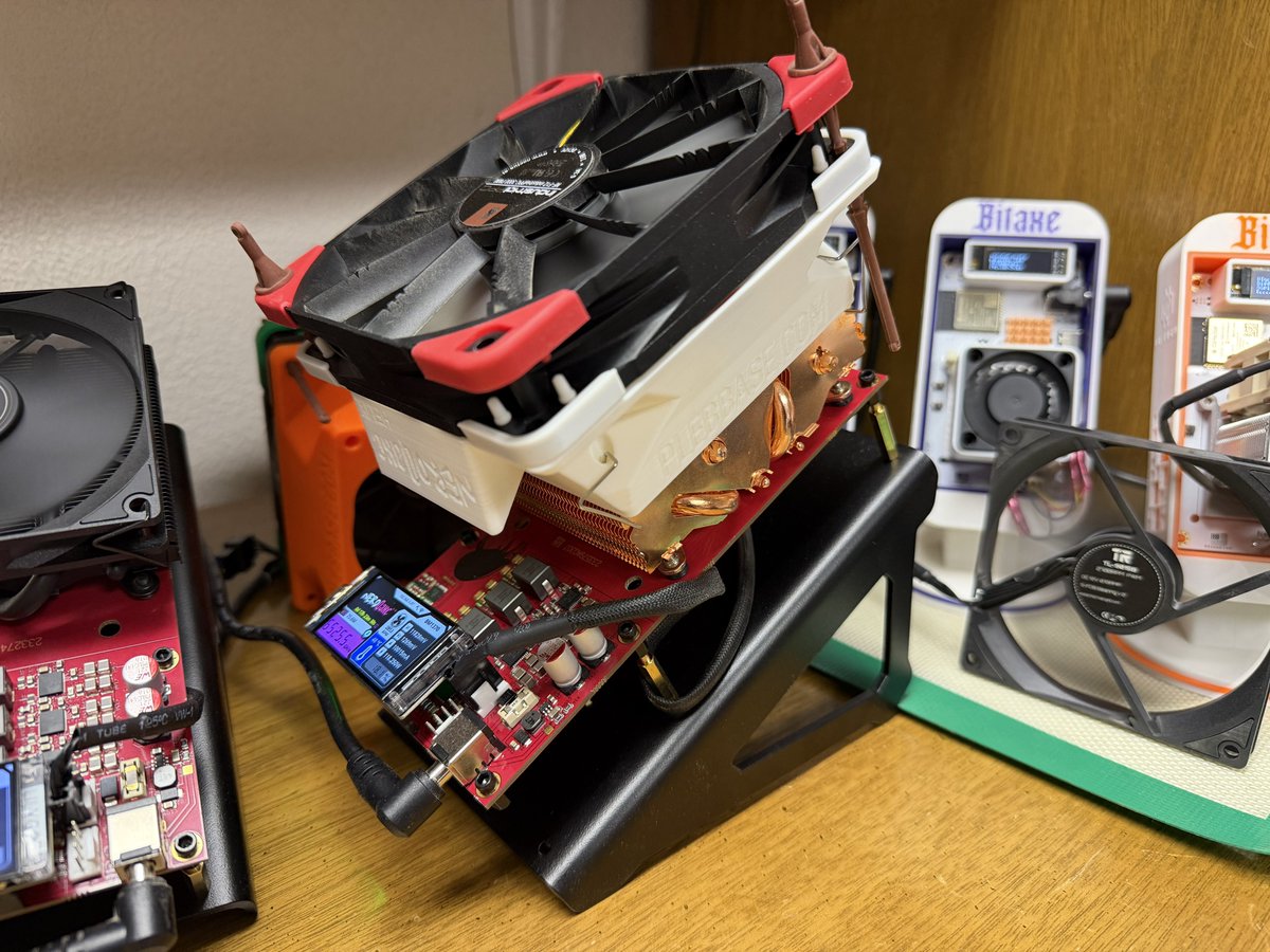 302 days of lottery mining with 8 machines at peak operation 

<a href="/Parasite_wtf/">Parasite Pool</a> is just getting started 🤘🏼