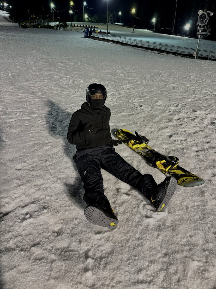 nickstjuste's tweet photo. ¿🏂? https://t.co/wdZTz37iy8