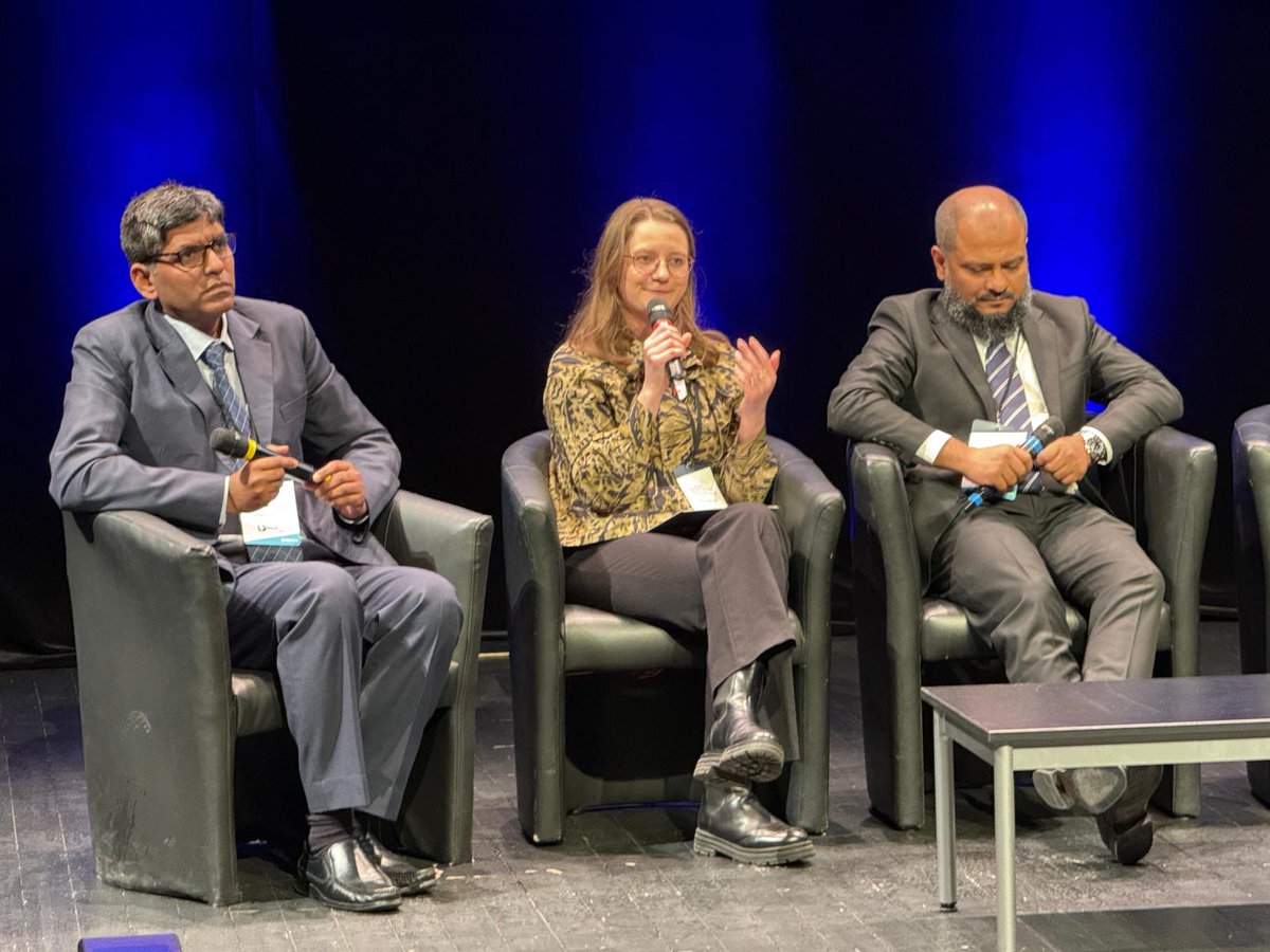 BASE_EU2024's tweet image. BASE @ EU Battery Passport Conference

Ingrid Flatebø Holsen @Corvus_Energy  shared insights on maritime Digital Battery Passport readiness under EU Regulation 2023/1542

Read it here: t.ly/L84EJ

#BatteryPassport #BASEProject #Maritime #CircularEconomy #EURegulation