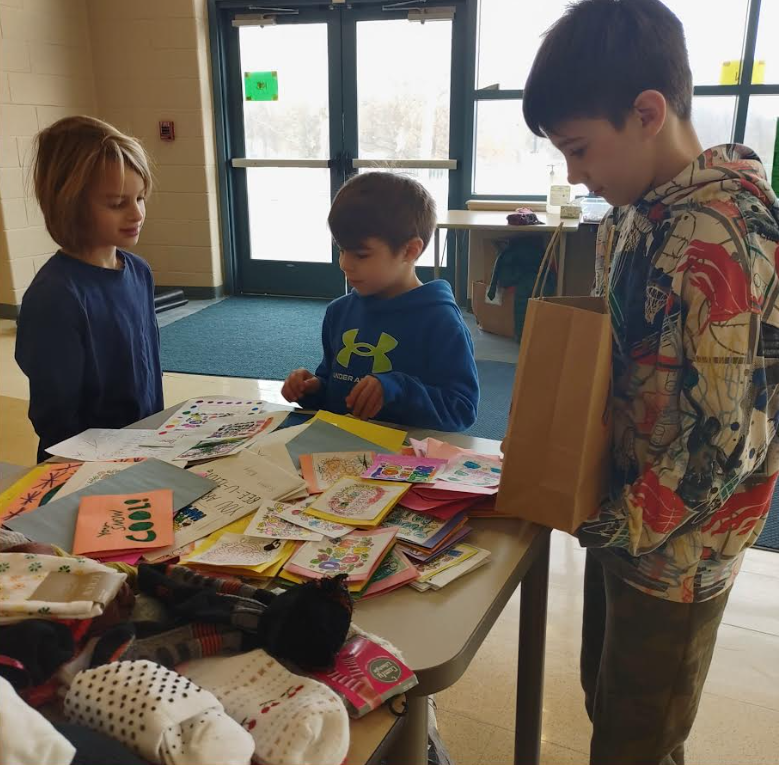 mendhamborosd's tweet photo. Hilltoppers celebrated SEL Week (March 2–6) by partnering with Sparrow House Outreach to pack 200 Care Kits for those in need! With help from MV Mentors &amp; friends, students showed true citizenship. Thank you, Mendham Borough community! 💙 #SELDay https://t.co/CVoKuboaom