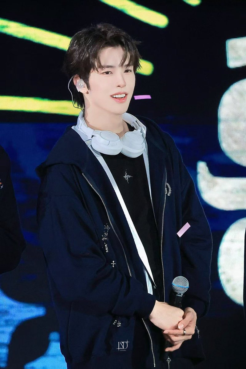 𝐥𝐨𝐧𝐠 𝐬𝐥𝐨𝐰 𝐝𝐢𝐬𝐭𝐚𝐧𝐜𝐞 tweet media