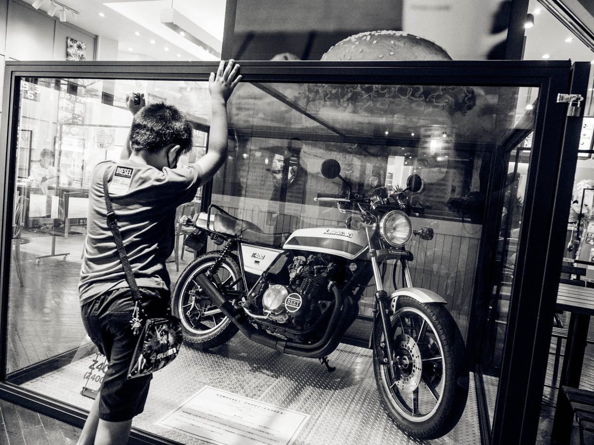 #カッコいいバックショットはろうぜ