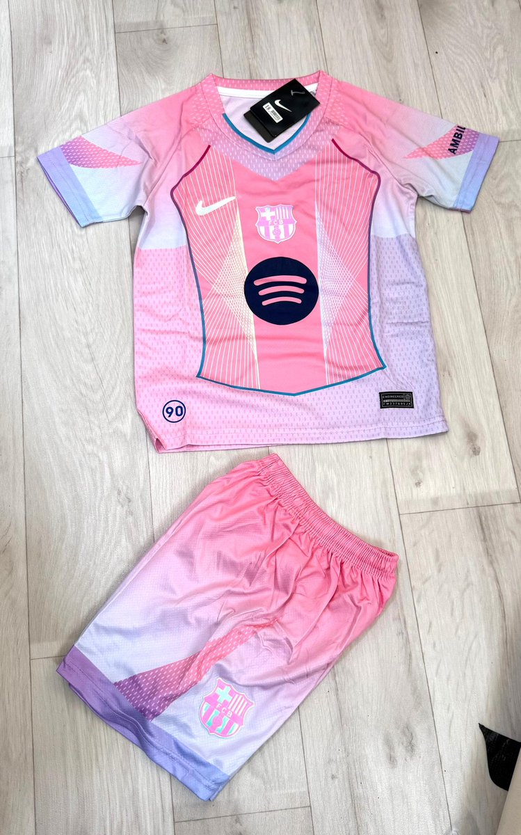 BelelShop's tweet photo. Salam 

Même so dieundoul ga Rt ❤️🙏 
 
Maillots pour enfants disponibles 

Prix : 4500 XOF https://t.co/KfVaRvqGfo
